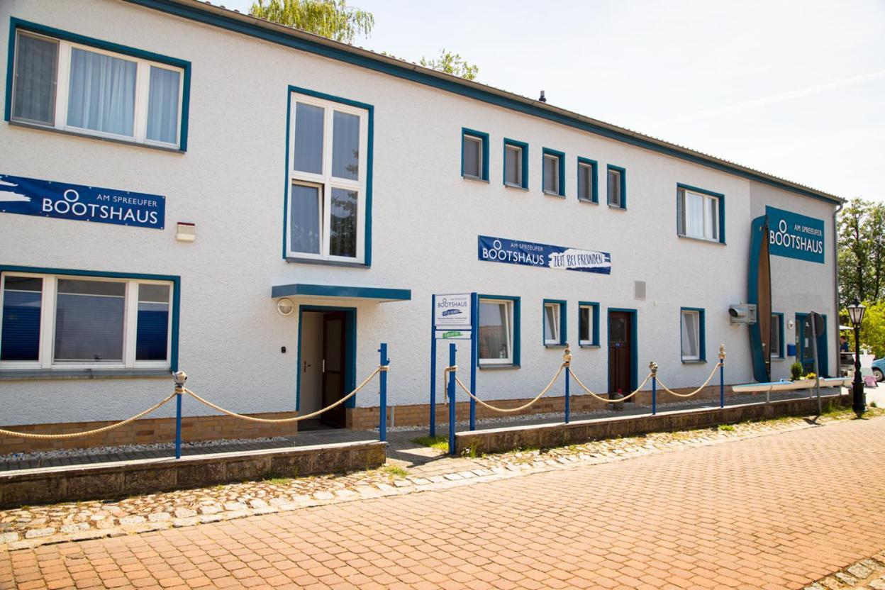 Boootshaus - Am Spreeufer Hotell Beeskow Exteriör bild