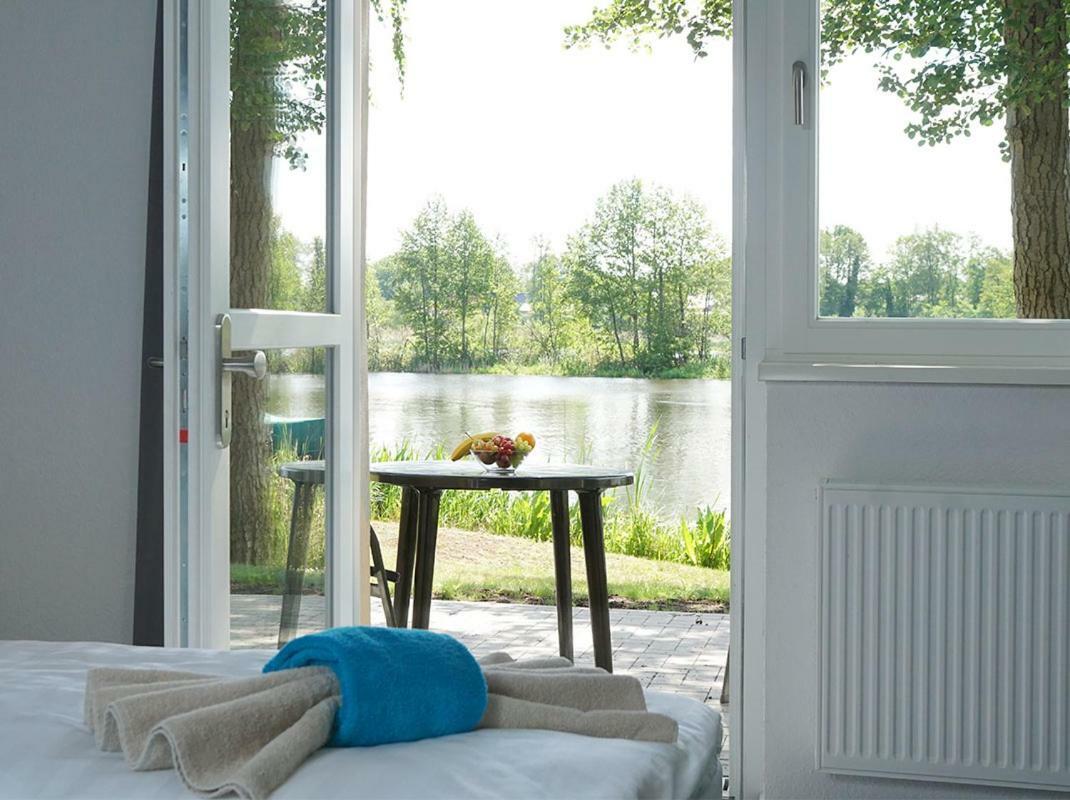Boootshaus - Am Spreeufer Hotell Beeskow Exteriör bild