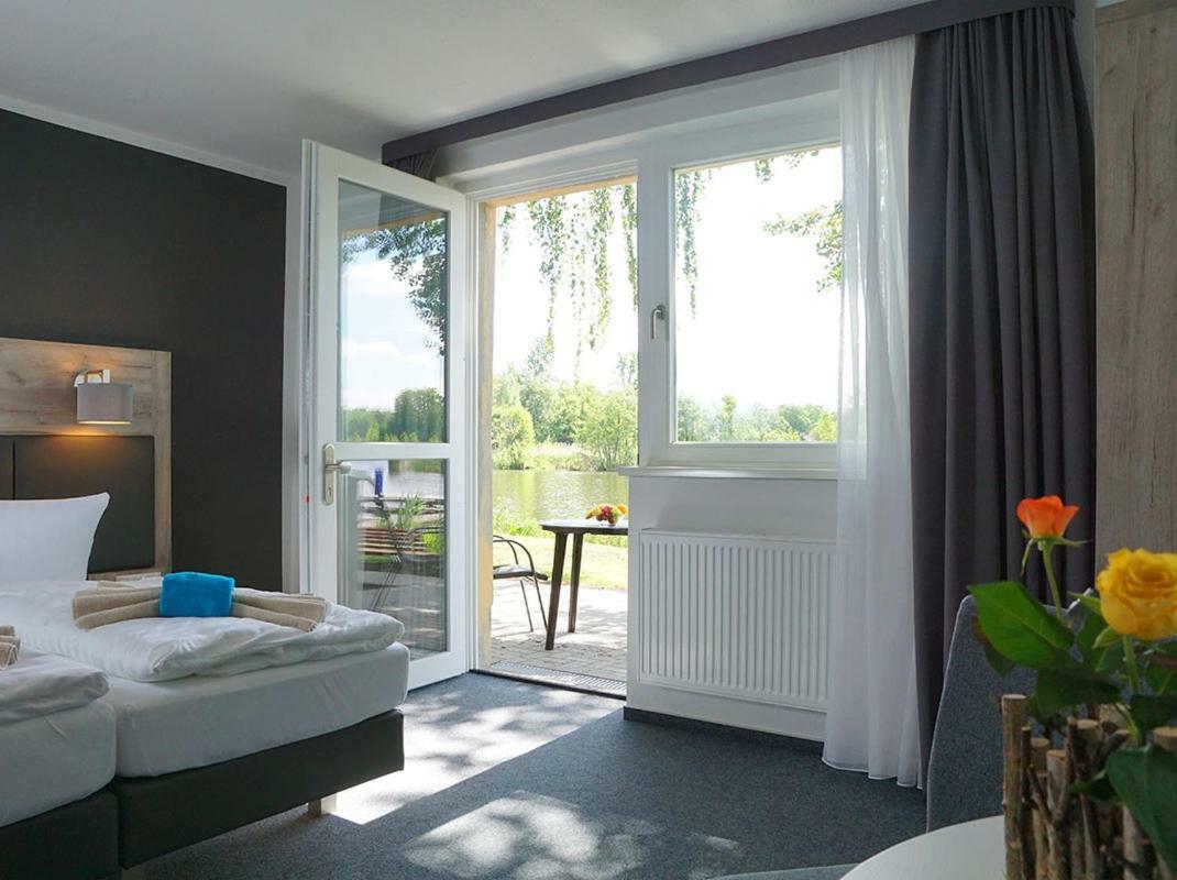 Boootshaus - Am Spreeufer Hotell Beeskow Exteriör bild